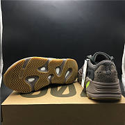 Adidas Yeezy 700 Mauve EE9614  - 6