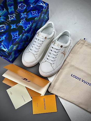 LV STELLAR SNEAKER TIME OUT