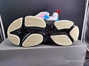 BALENCIAGA TRIPLE TRAINER 584088 W06E2 1150 - 4