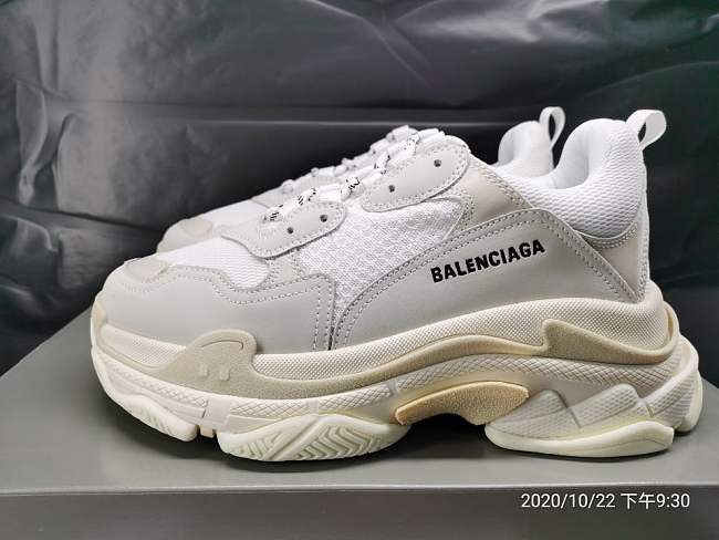 balenciaga triple s 9000 white