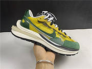 Nike Vaporwaffle sacai Tour Yellow Stadium Green CV1363-700 - 6