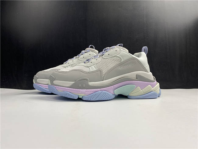 pastel triple s balenciaga