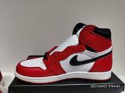 Air Jordan 1 Retro Chicago 555088-101 - 3