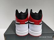 Air Jordan 1 Mid Chicago (2020) 554724-173 - 4