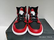Air Jordan 1 Mid Chicago Toe 554724-069 - 3
