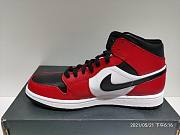 Air Jordan 1 Mid Chicago Toe 554724-069 - 4