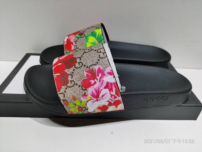 Gucci slides - 1