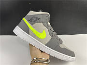Air Jordan 1 Mid Gunsmoke Volt 554724-072  - 3
