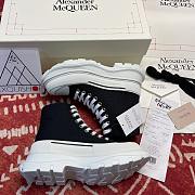 Alexander McQueen Boost - 2