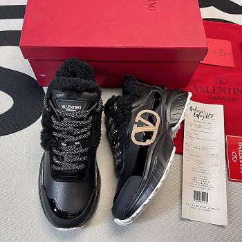 VLTS02 Sneakers & Flats 