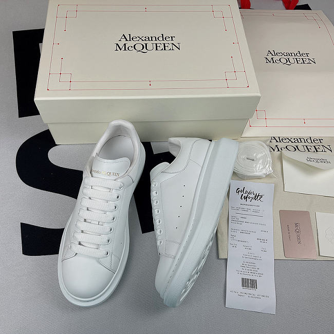 MQSK368 Oversized Sneaker - 1