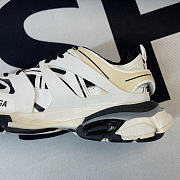 Balenciaga Track Worn Out White Black (W) 542436W1GC49010 - 2