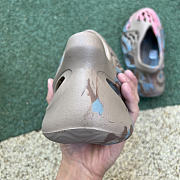 Adidas Yeezy Foam RNNR MX Sand Grey GY3969 - 5