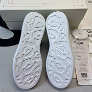 MQSK392 Oversized Sneaker  - 2