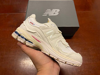 New Balance Protection Pack white