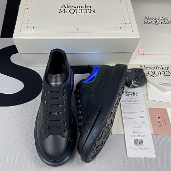 MQSK355 Oversized Sneaker
