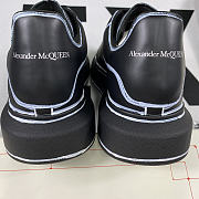 Alexander McQueen Oversized Black White Outline 627867WHYBI1070 - 5