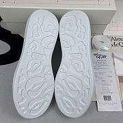 MQSK406 Oversized Sneaker Size - 2