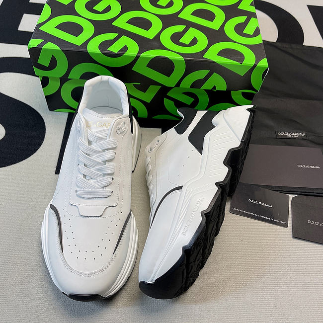 DAYMASTER SNEAKERS Black & White - 1