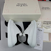 Alexander McQueen Oversized Ivory Black 553770WHGP79061 - 4