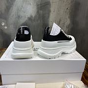 Alexander McQueen Tread Slick Low Lace Up Black White 604257 W4L32 1070 / 705660 W4MV2 1070 - 4