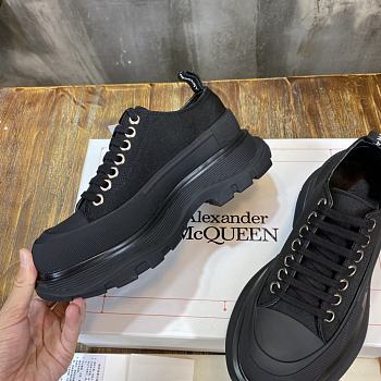 Alexander McQueen Tread Slick Lace Up Boot Low Black