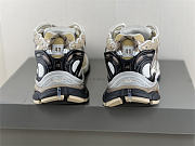 Balenciaga Runner Beige Black White 677403W3RB39891 - 4