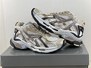 Balenciaga Runner Beige Black White 677403W3RB39891 - 5