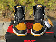 Air Jordan 1 High OG “Yellow Toe”555088-711 - 3