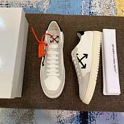 OFF-WHITE 