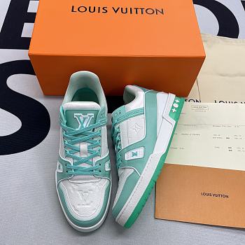 LV Trainer Green White 1A8KBS