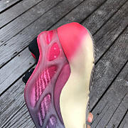 Adidas Yeezy 700 V3 Fade Carbon GW1814 - 3