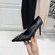 ROCKSTUD ALCOVE KIDSKIN AND PATENT-LEATHER PUMP 90 MM XW2S0DF8IDE0NO - 5