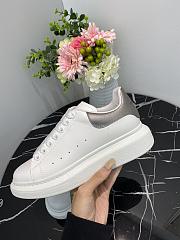 Alexander McQueen Oversized White Metallic 553770WHFBU9042 - 4