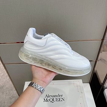 Alexander McQueen Oversized White Clear Sole 604232WHX989000