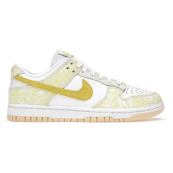 Nike Dunk Low Yellow Strike (W) DM9467-700