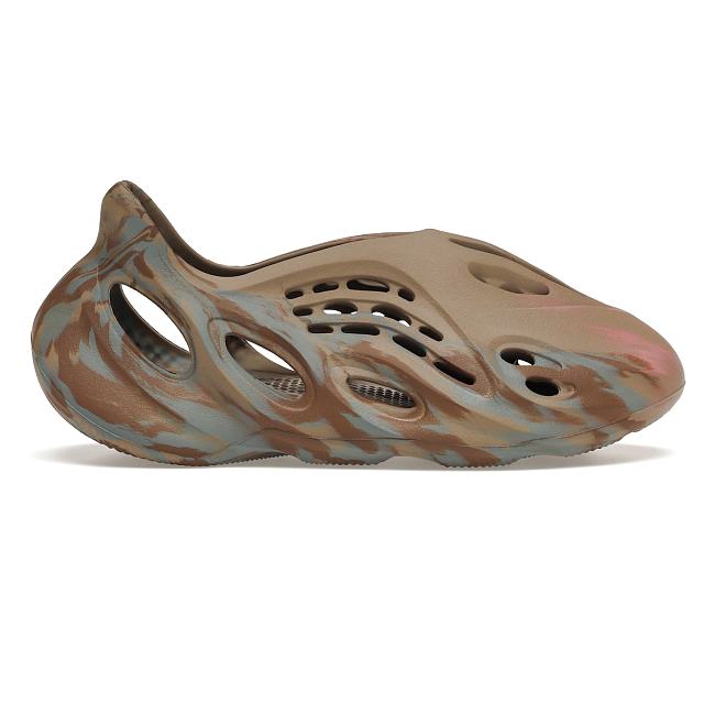 Adidas Yeezy Foam RNNR MX Sand Grey GY3969 - 1