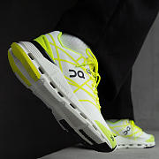 On Running Cloudnova Z5 Neon White 26.99093 - 3