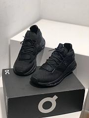 On Running Cloudnova Black Eclipse 26.99822 - 4