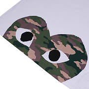 CDG Play Camouflage Heart Shape Logo Printing Short Sleeve White AZ-T243-051-1 - 2