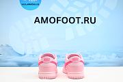 Nike Dunk Low Triple Pink (GS) DH9765-600 - 2
