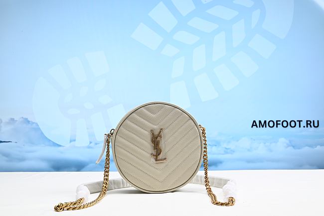 Saint Laurent Vinyle Round Camera Bag Chevron Quilted Grain de Poudre Blanc Vintage  - 1