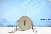Saint Laurent Vinyle Round Camera Bag Chevron Quilted Grain de Poudre Blanc Vintage  - 1