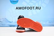 Air Jordan 1 Retro High Electro Orange 555088-180  - 3