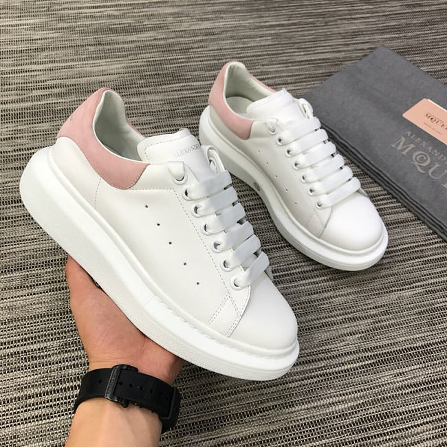 Alexander McQueen Wmns Oversized Sneaker ‘White Patchouli’ - 1