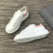 Alexander McQueen Wmns Oversized Sneaker ‘White Patchouli’ - 2