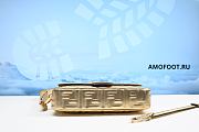Fendi Baguette handbag in gold 33x18x5.5cm - 4