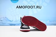 Air Jordan 1 Retro Black Toe 555088-125 - 6
