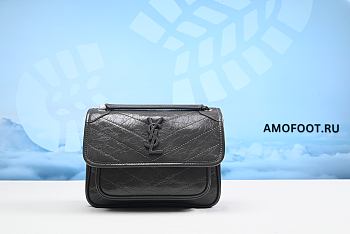 Saint Laurent Niki Shoulder Bag Medium Black 21cm