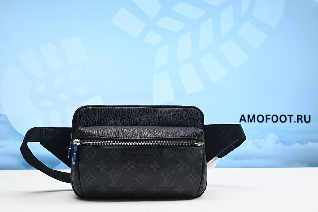Louis Vuitton Outdoor Messenger Bag 'Black' 21cm - 1